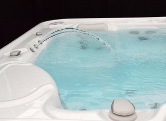 Hydromasaż po zmroku – jak oświetlenie wokół wanny ogrodowej buduje atmosferę i bezpieczeństwo? wanny ogrodowe z hydromasażem 3.jpg