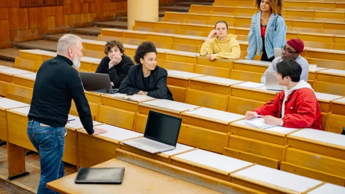 sopocka.edu_.pl-201-jak-wybrac-wykladowcow-ktorzy-pomoga-ci-sie-rozwinac sopocka.edu.pl - 201-jak-wybrac-wykladowcow-ktorzy-pomoga-ci-sie-rozwinac.webp